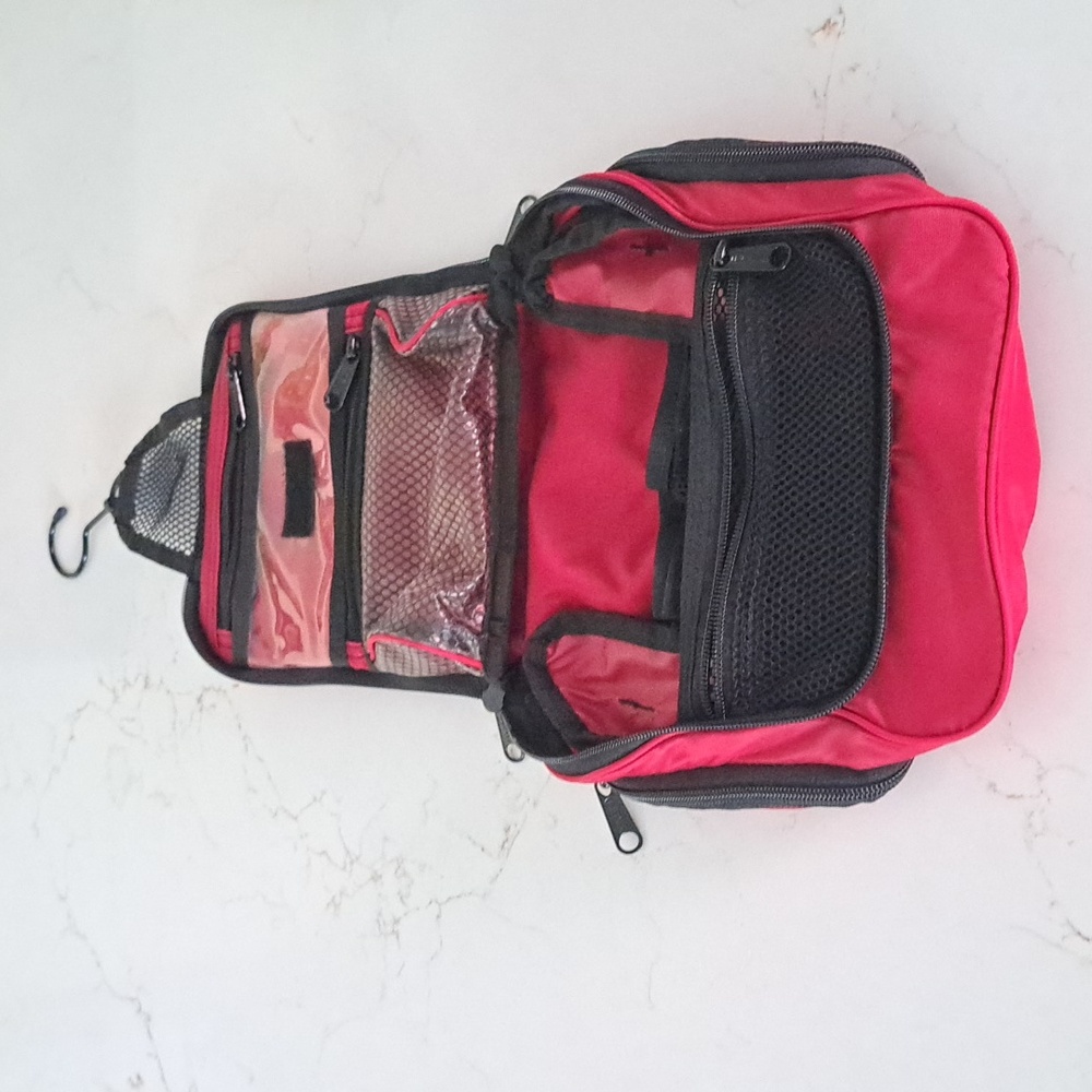 L.L. Bean Travel Bag - Picture 2 of 5